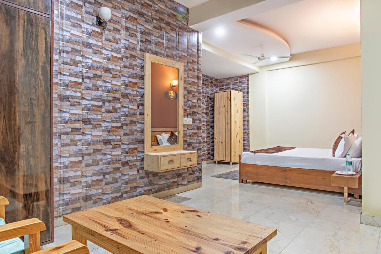 Hillcrest Heights Bed and Breakfast Kasauli Exteriör bild
