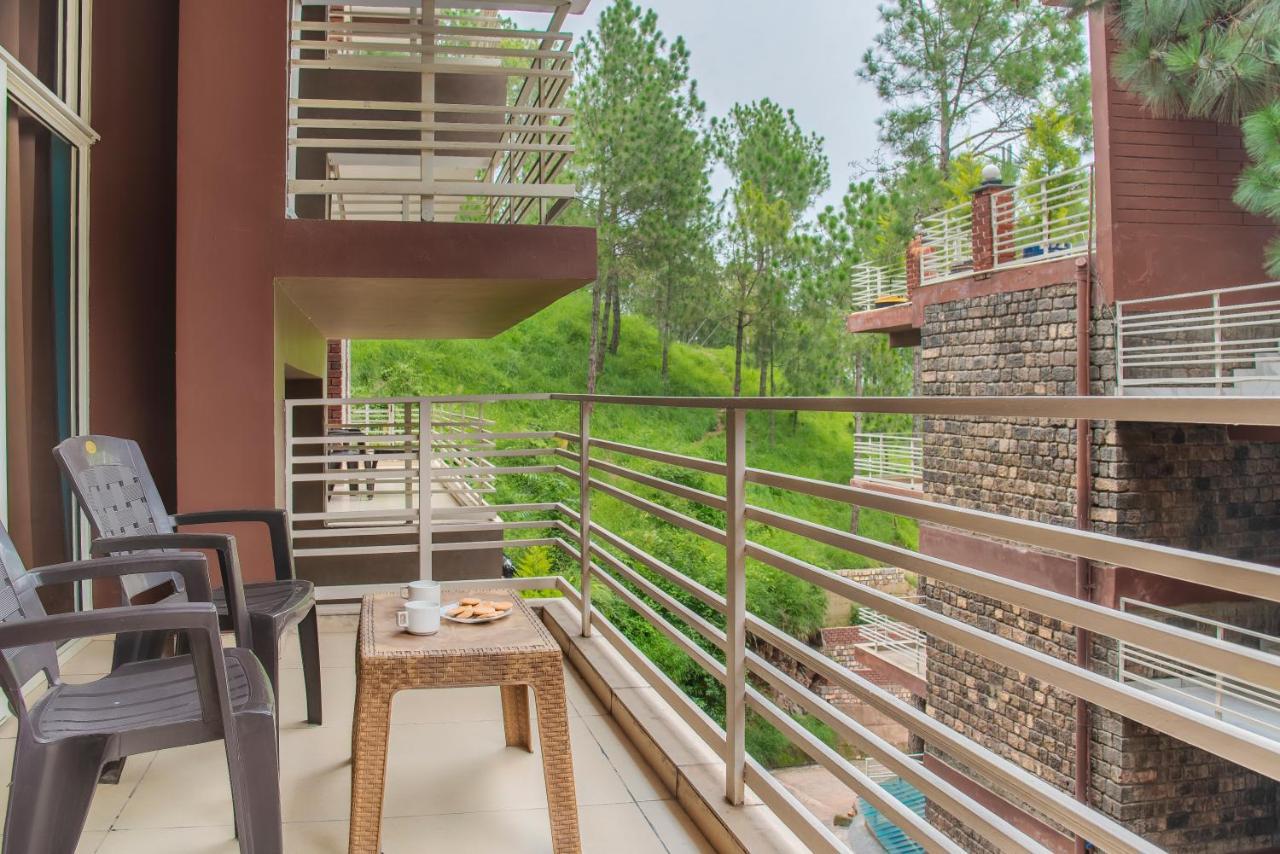 Hillcrest Heights Bed and Breakfast Kasauli Exteriör bild