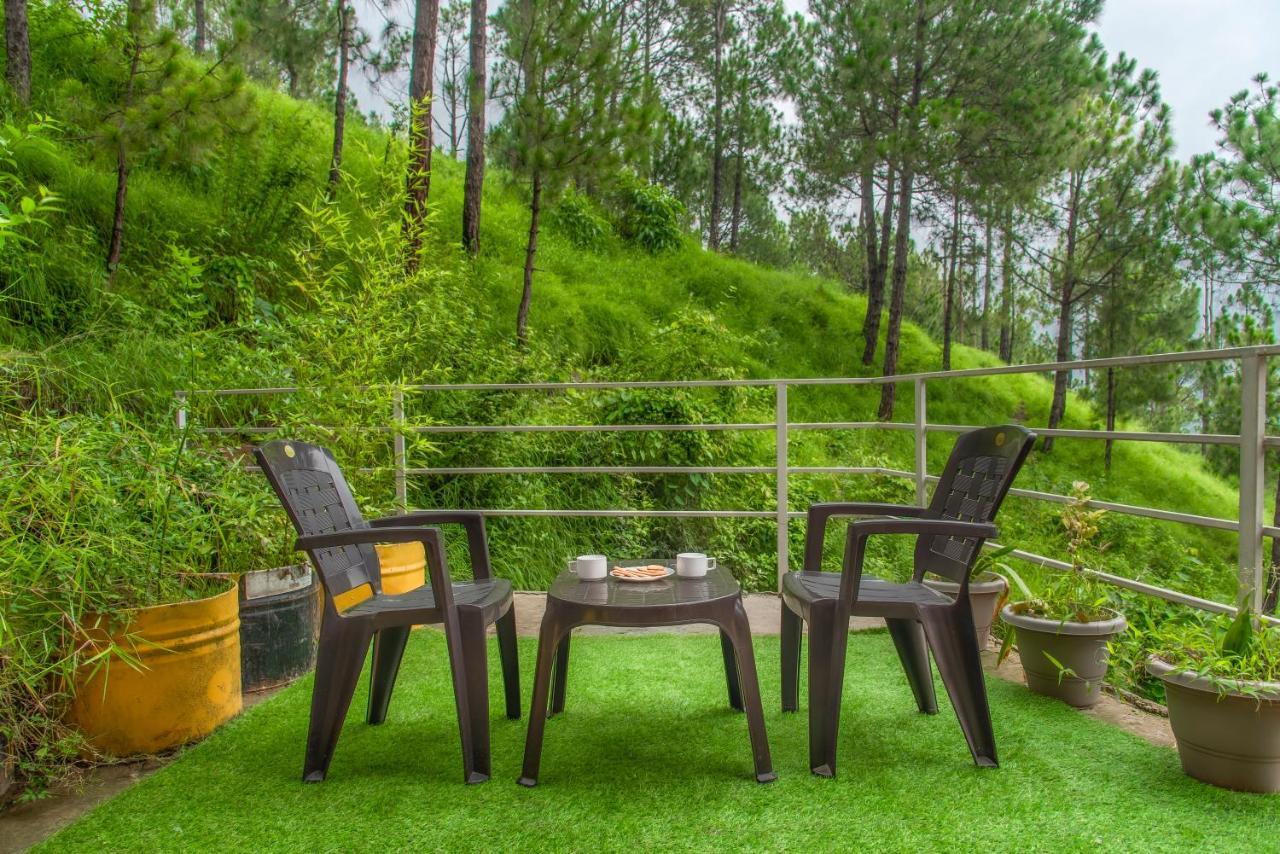 Hillcrest Heights Bed and Breakfast Kasauli Exteriör bild