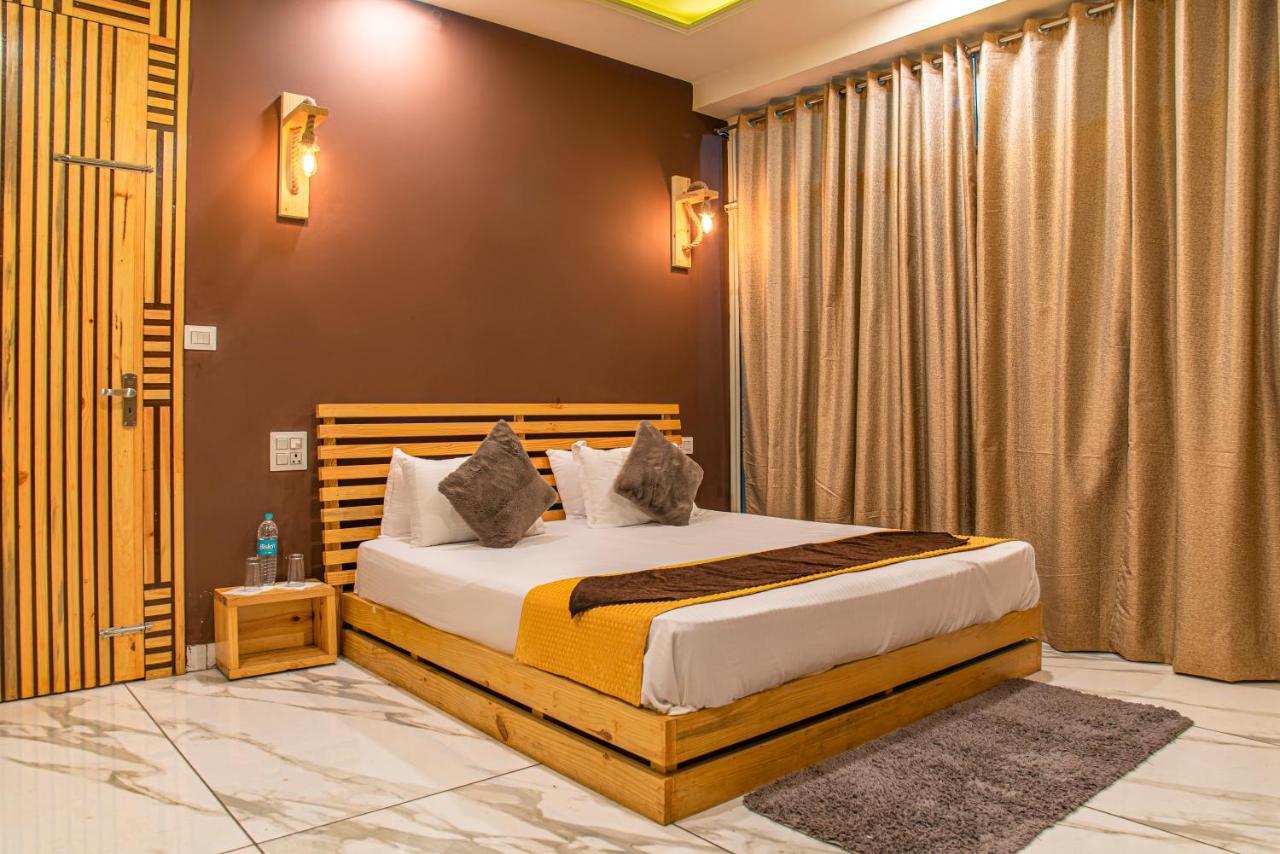 Hillcrest Heights Bed and Breakfast Kasauli Exteriör bild