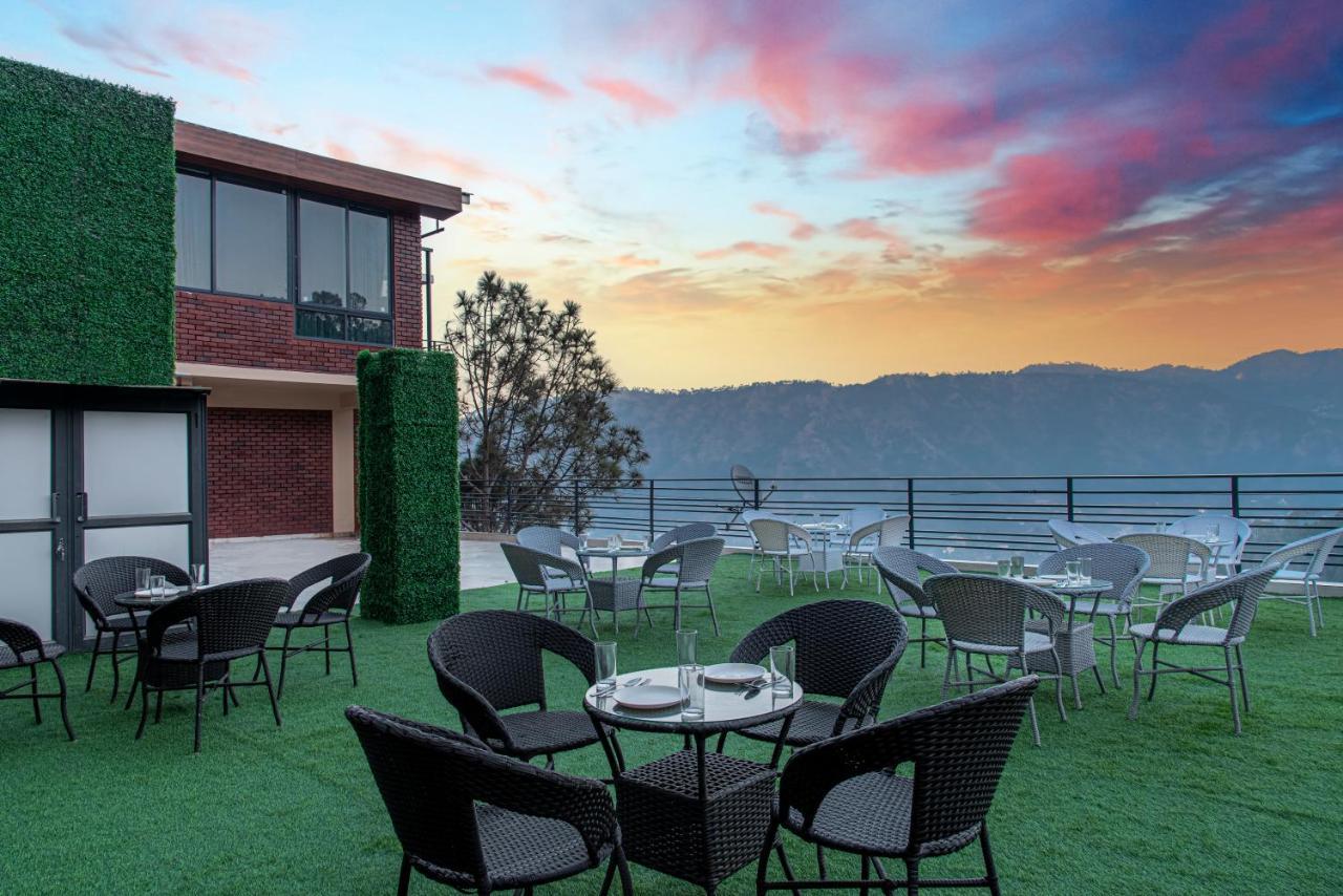 Hillcrest Heights Bed and Breakfast Kasauli Exteriör bild