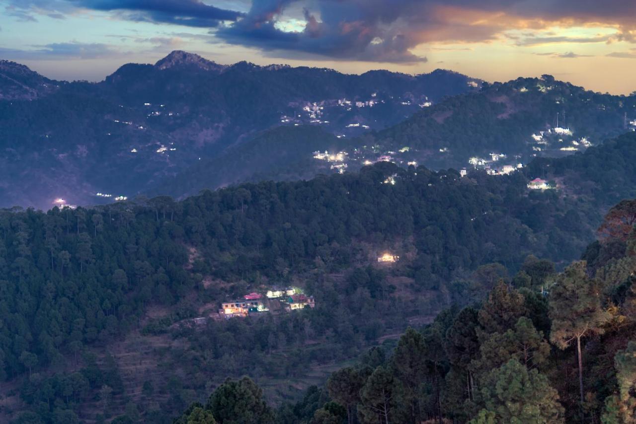 Hillcrest Heights Bed and Breakfast Kasauli Exteriör bild