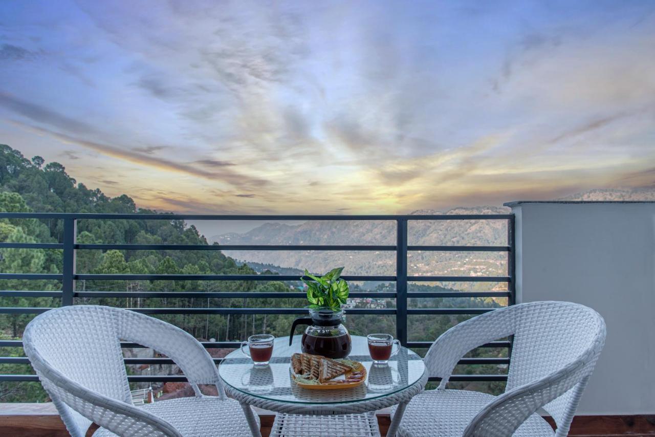 Hillcrest Heights Bed and Breakfast Kasauli Exteriör bild