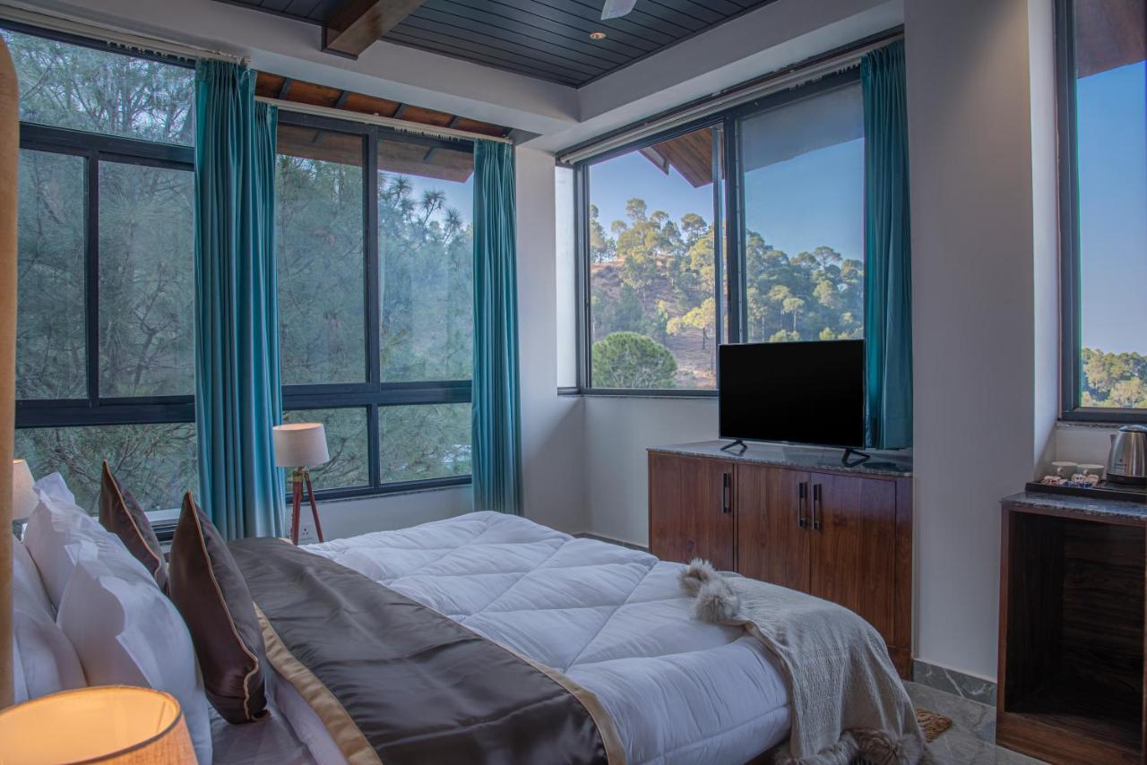 Hillcrest Heights Bed and Breakfast Kasauli Exteriör bild