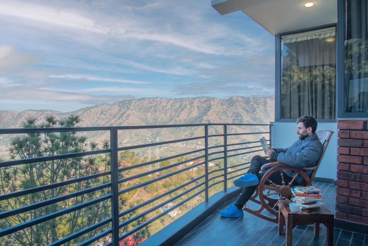 Hillcrest Heights Bed and Breakfast Kasauli Exteriör bild