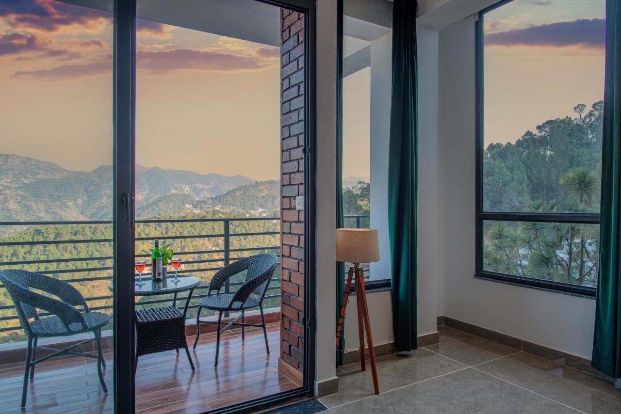 Hillcrest Heights Bed and Breakfast Kasauli Exteriör bild